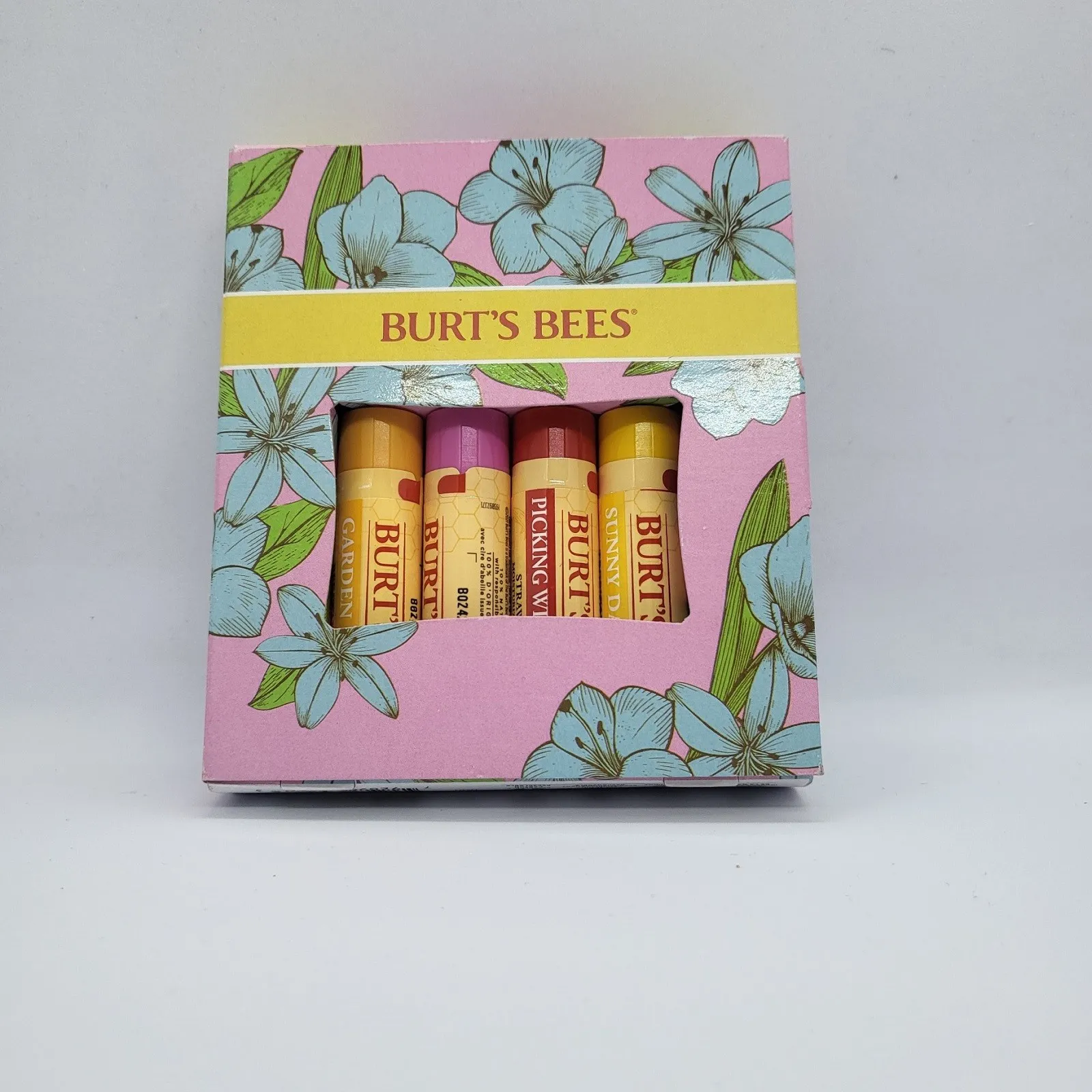 Burt's Bees Подаръчен комплект балсами за устни 4 бр. - Натурална хидратираща грижа