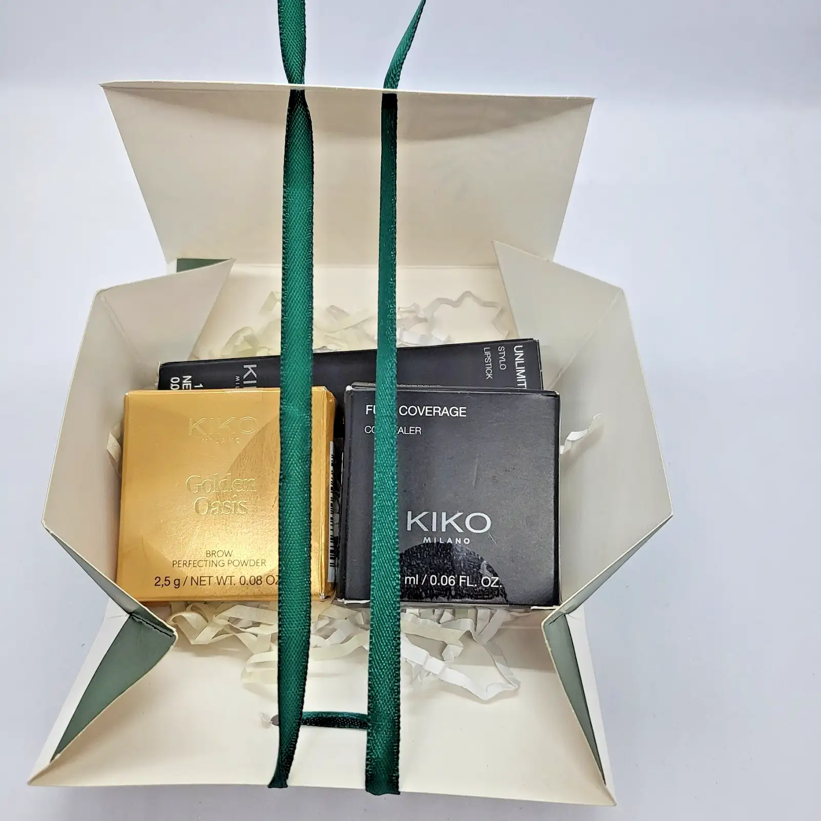 Подаръчен комплект гримове KIKO Milano - Червило Unlimited Stylo, Коректор, Пудра за вежди - Image 5
